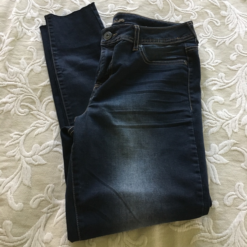 Maurices raw hem skinny jeans